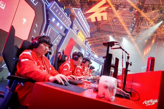 队的比赛中 队的比赛中