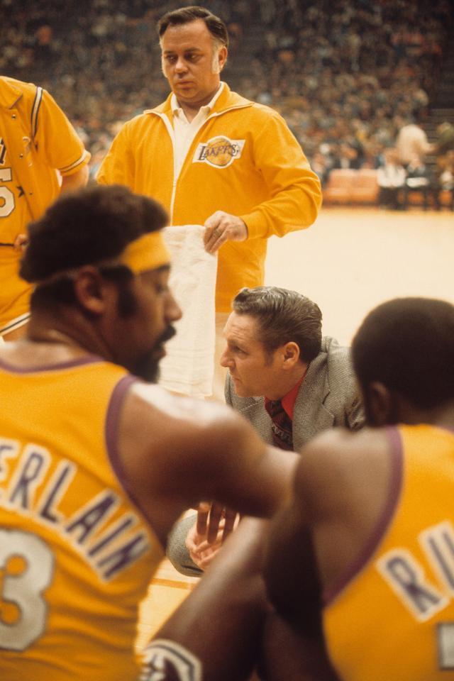 两种截然不 两种截然不